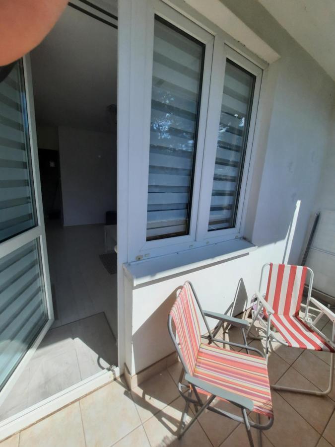 Apartament Zorzy Przy Instytucie Kardiologii Anin วอร์ซอ ภายนอก รูปภาพ