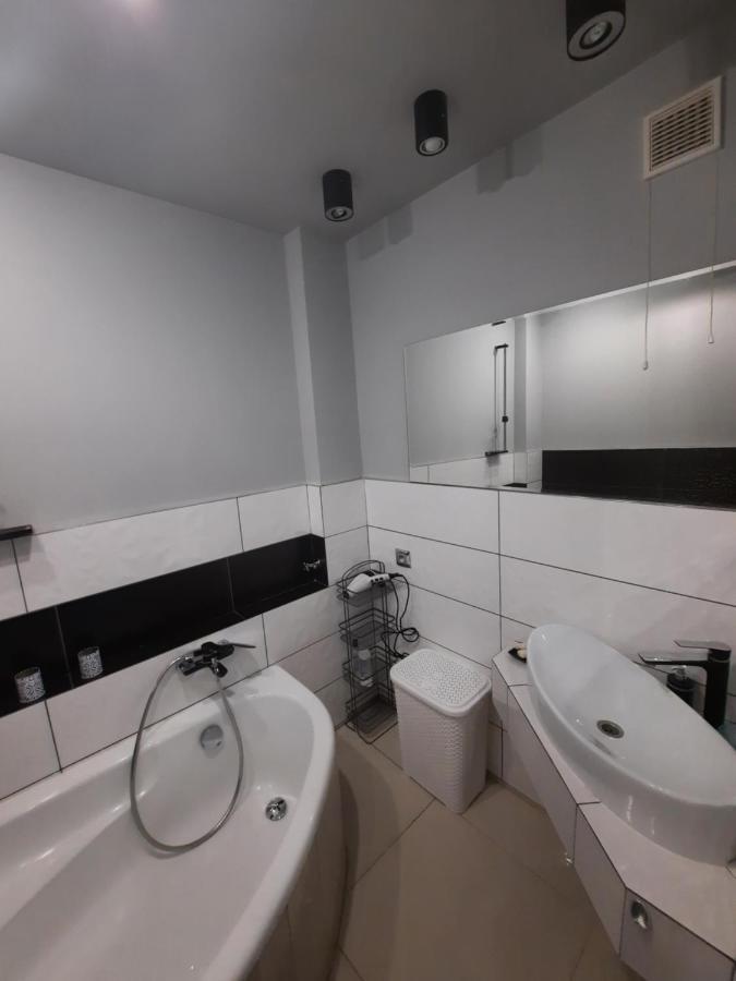 Apartament Zorzy Przy Instytucie Kardiologii Anin วอร์ซอ ภายนอก รูปภาพ