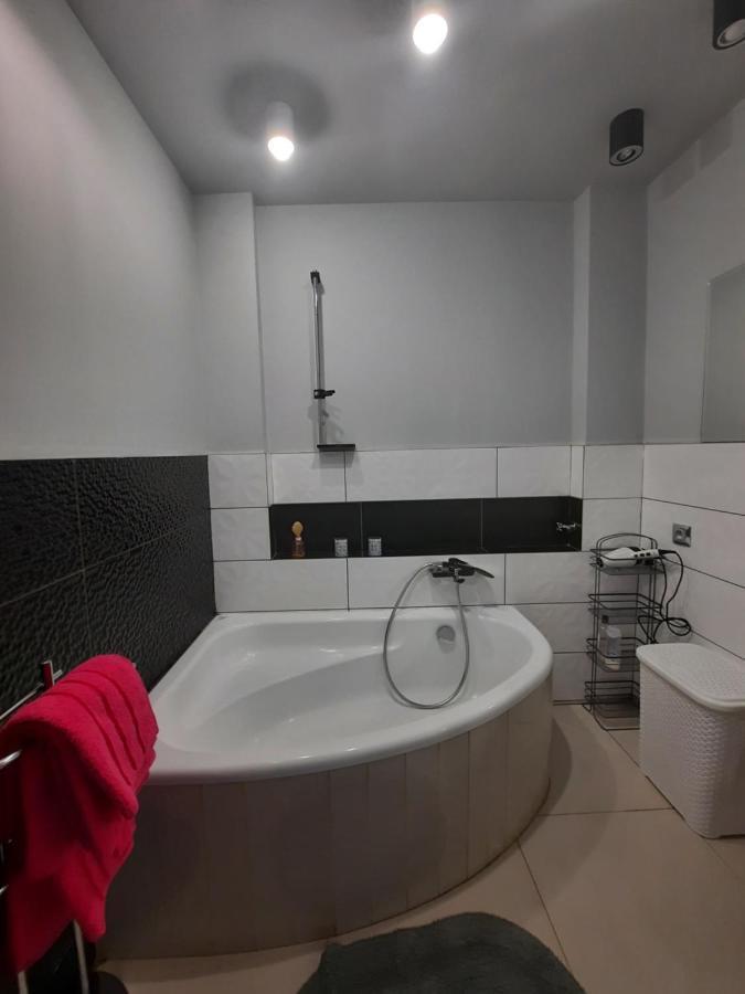 Apartament Zorzy Przy Instytucie Kardiologii Anin วอร์ซอ ภายนอก รูปภาพ