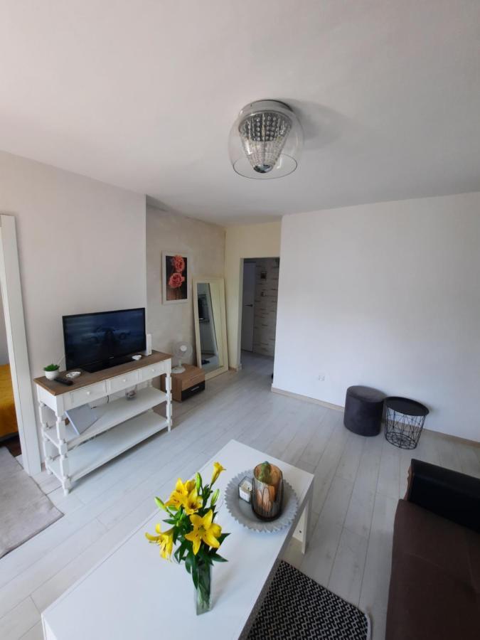 Apartament Zorzy Przy Instytucie Kardiologii Anin Apartment วอร์ซอ ภายนอก รูปภาพ