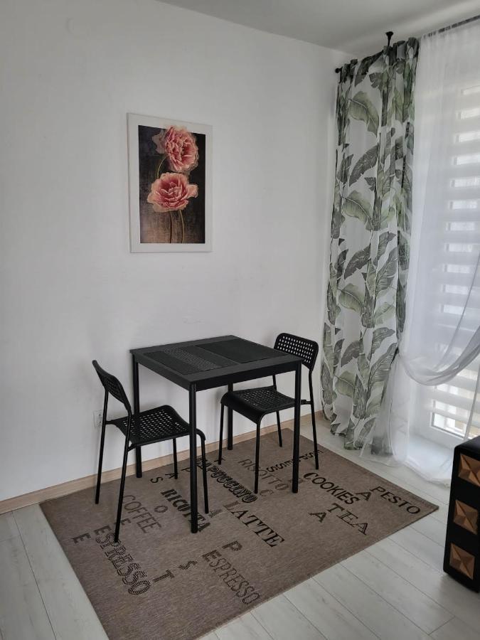 Apartament Zorzy Przy Instytucie Kardiologii Anin วอร์ซอ ภายนอก รูปภาพ